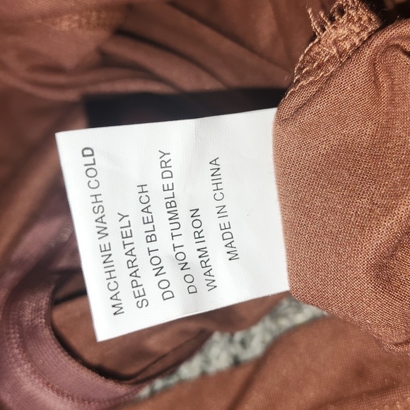 Causal Jump Suits. Size Large - Picture 6 of 6